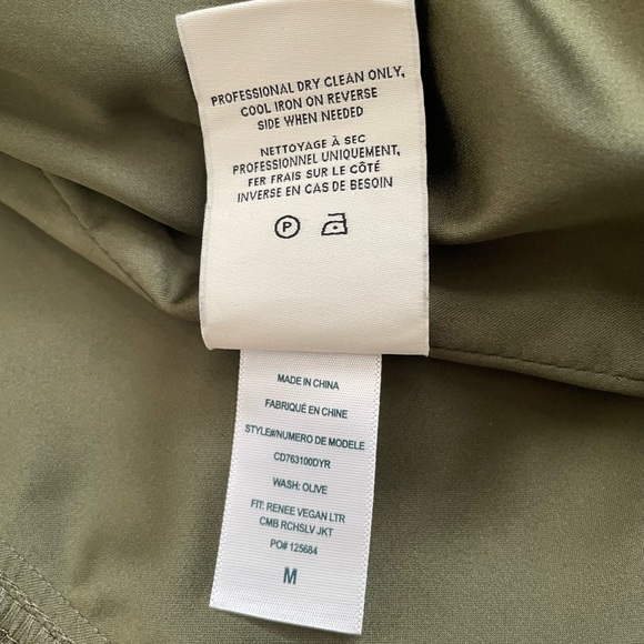 Alice + Olivia Jeans Olive Renee
Vegan Leather & Denim Jacket Size Medium - Picture 4 of 9